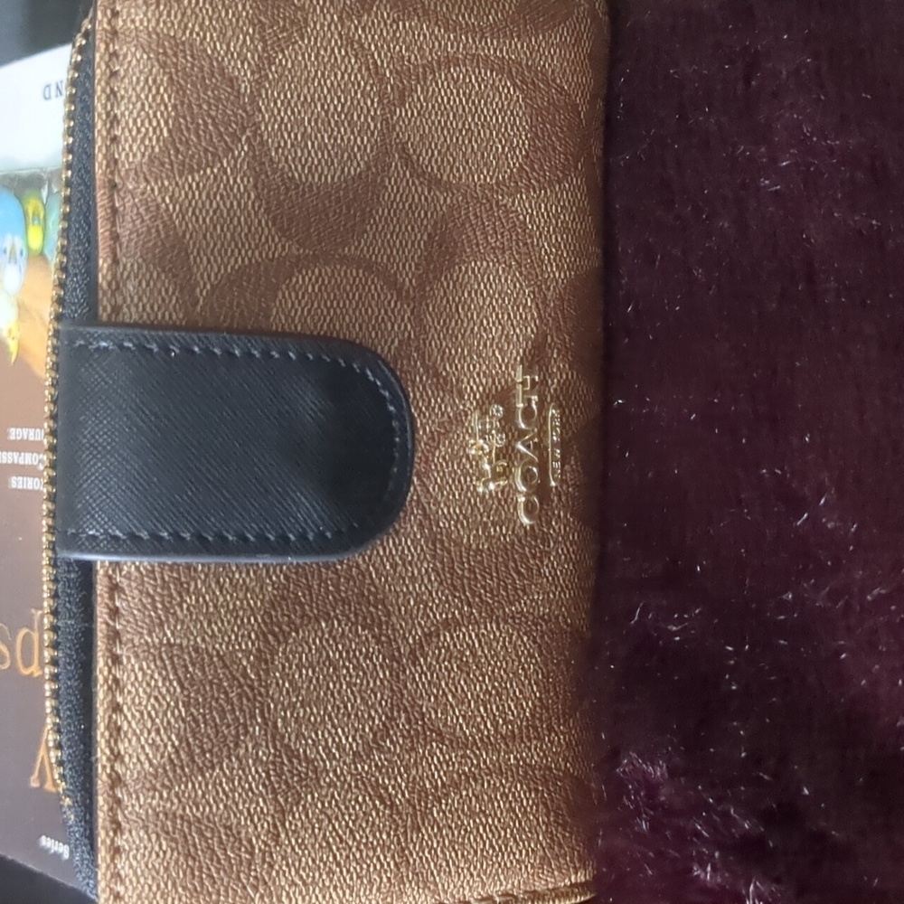 Very nice coach wallet
